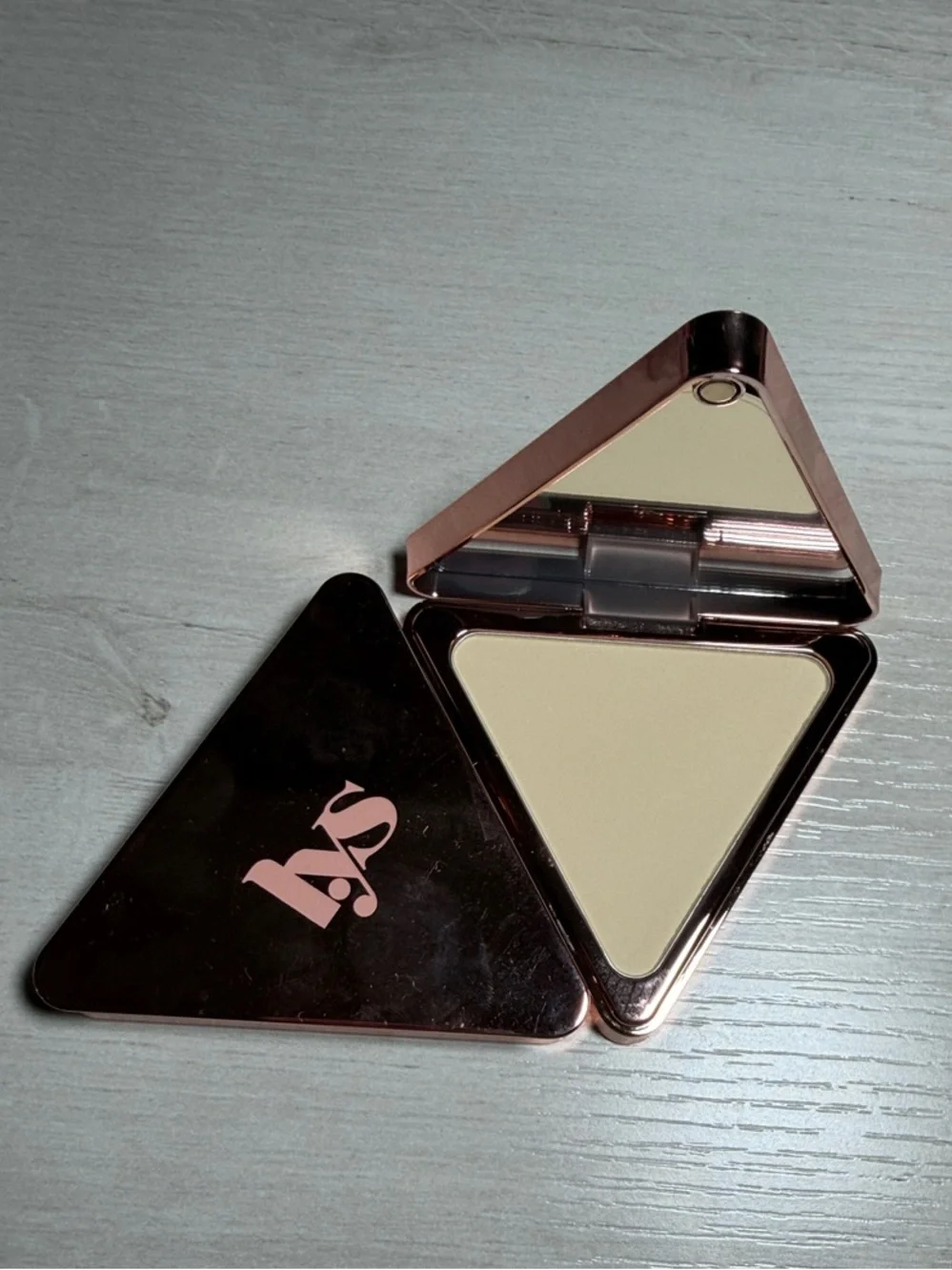 LYS Beauty Triple Fix Translucent Pressed Setting Powder